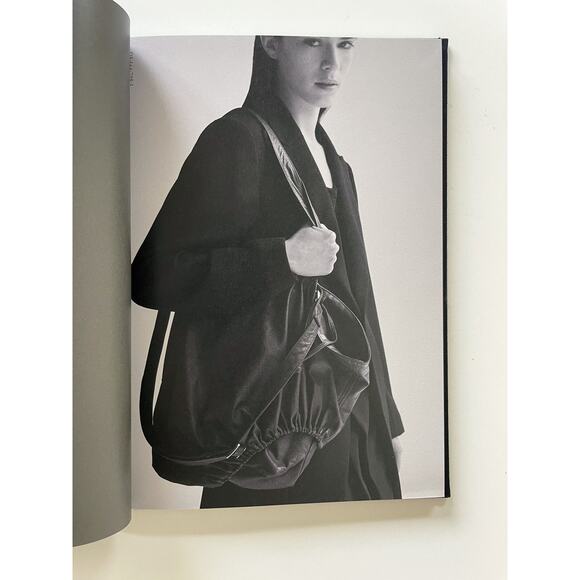 Yohji Yamamoto discord spring/summer 2024 Look Book - Picture 3 of 4